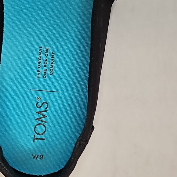 Toms Black Candy Skull Alpargata Flats. EUC - Picture 2 of 5